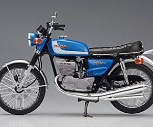 “Hasegawa BK5 Suzuki GT380 B (1972) Motorcycle 1/12 Scale Kit”