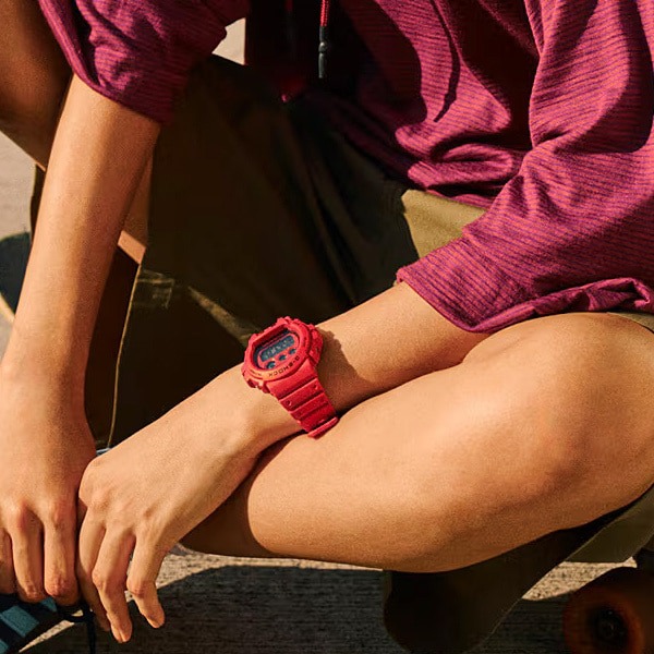 Casio G-Shock DW-6900RRB-4JF Red Digital Watch 200M Water Resistant - Image 6