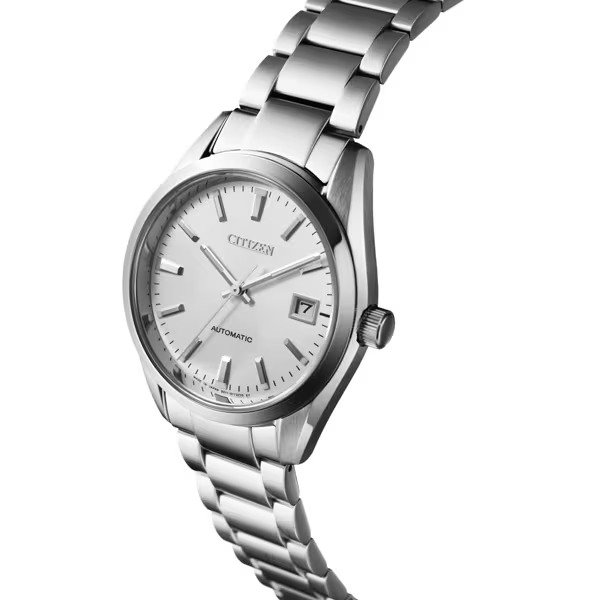 Casio NB1050-59A Solar Radio Controlled Titanium Sapphire 200M Water Resist - Image 4